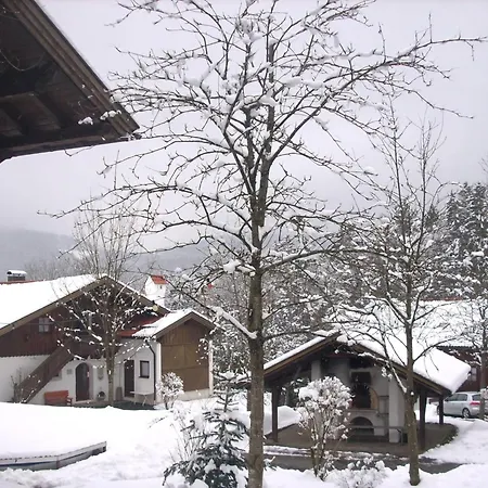 Mit Moeblierter Terrasse Und Waldblick Hauzenberg